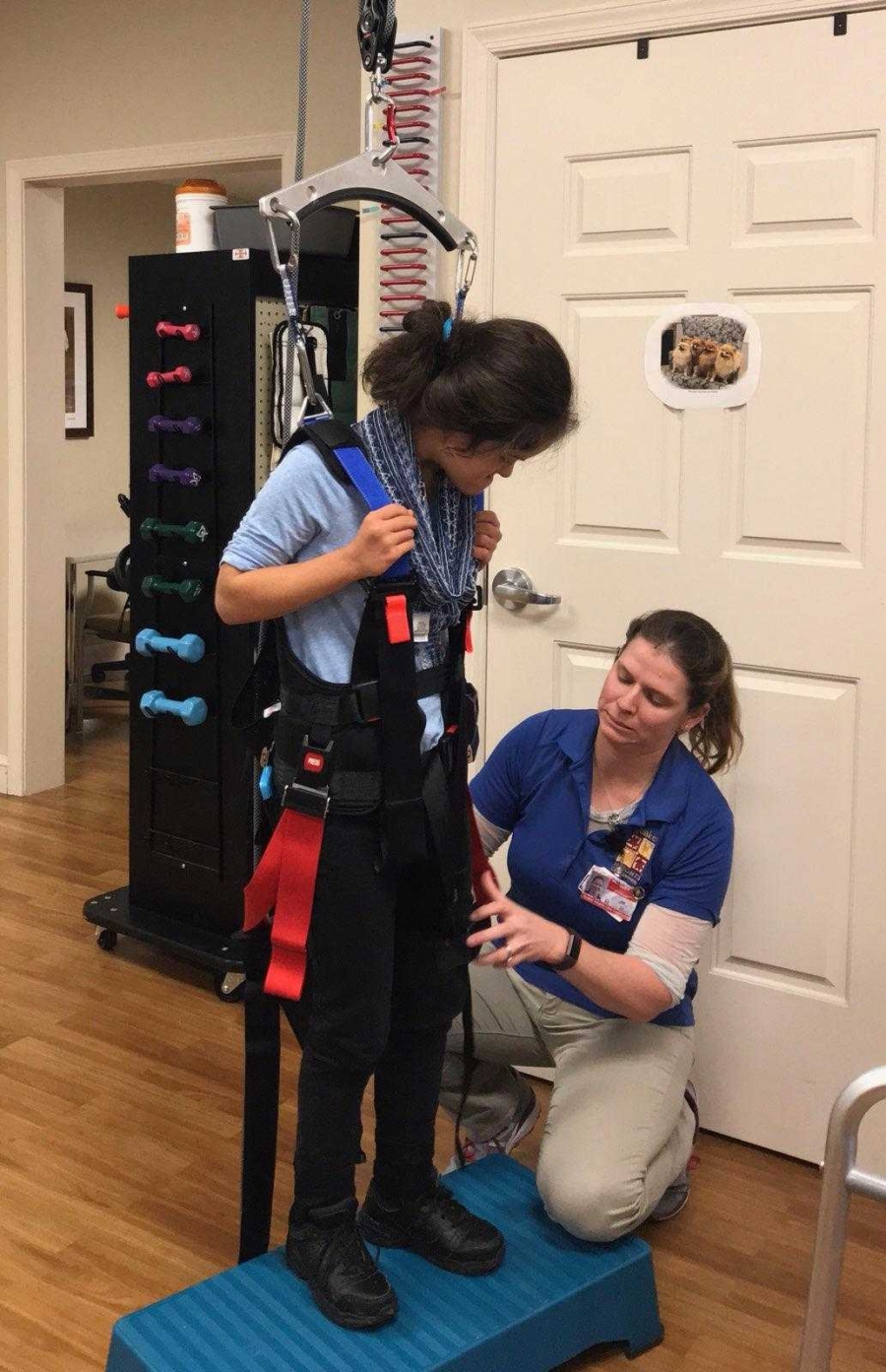 demonstration of lifting device for elderly assistance