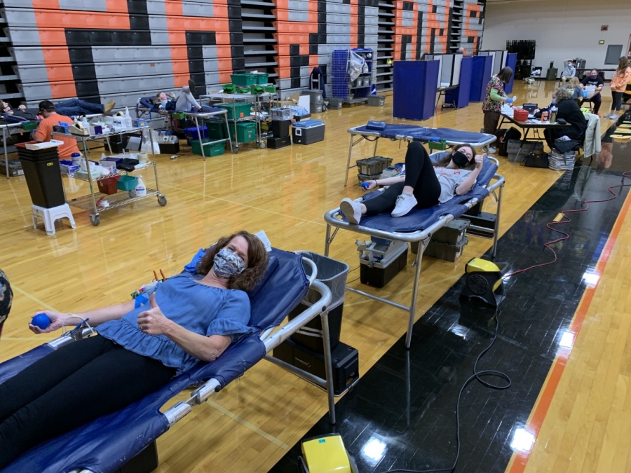 people giving blood