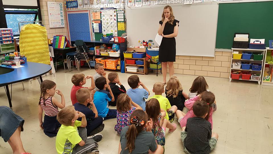 image of a classroom full of students