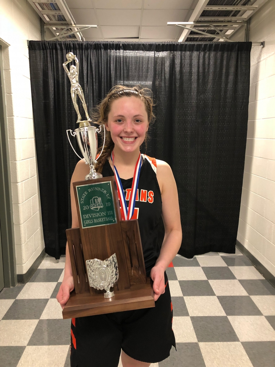 girl with trophy