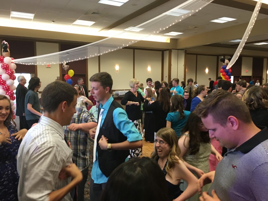 students dancing at prom